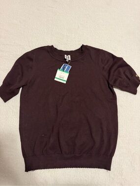 Anne Klein Short-Sleeve Crewneck Sweater in Dark Brown
